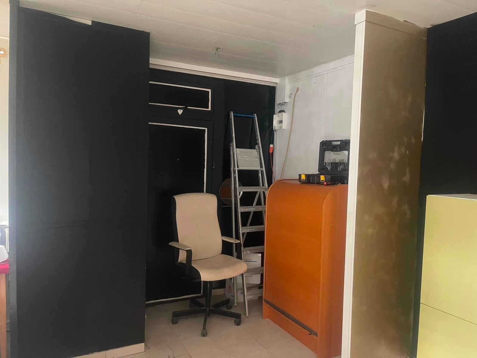 Bureau container, Doe-het-zelf en Bouw, Containers, Ophalen
