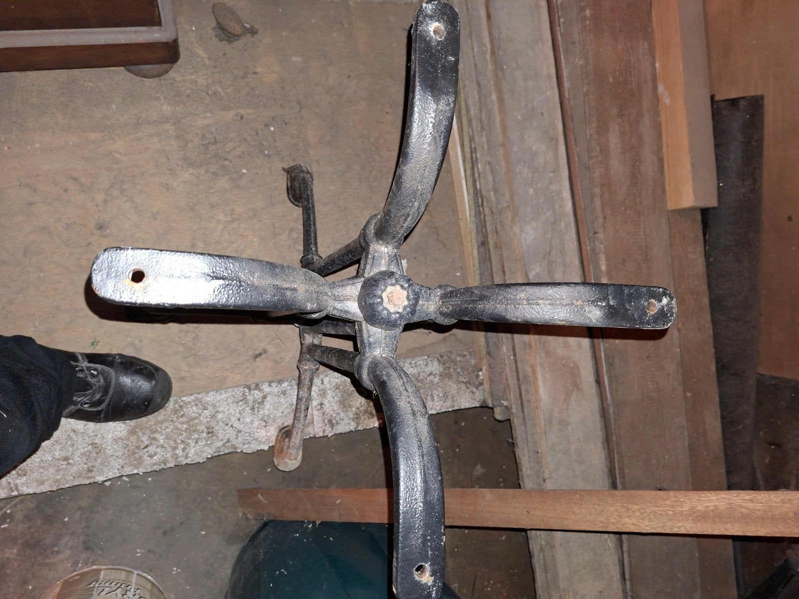 pieds table en fonte, Enlèvement