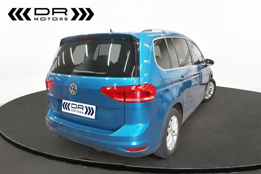 Volkswagen Touran ADAPTIVE CRUISE - CARPLAY - ZETELVERWARMI, 0 kg, Bedrijf, 5 deurs, 999 cc
