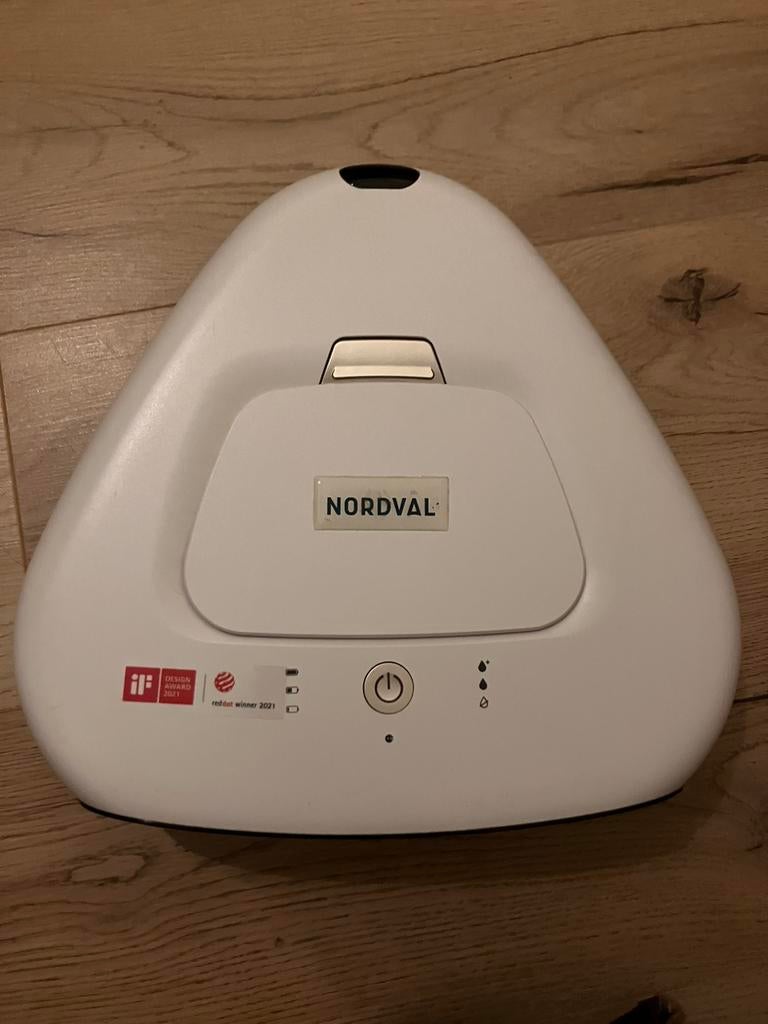 Robot/autolaveuse de nettoyage Nordval - télécommande, Maison & Meubles, Produits de nettoyage, Autres types, Enlèvement