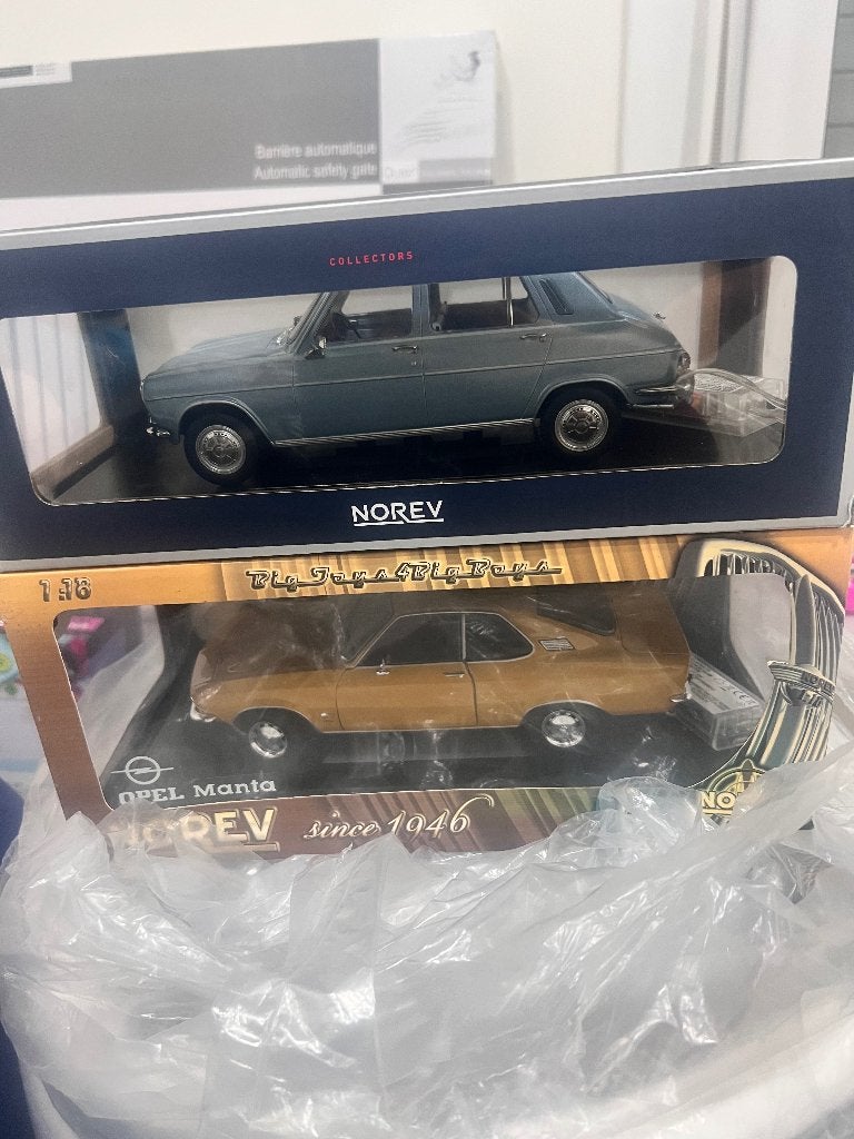 Model auto’s 1:18 Norev, Hobby & Loisirs créatifs, Enlèvement, Comme neuf, Voiture, Norev