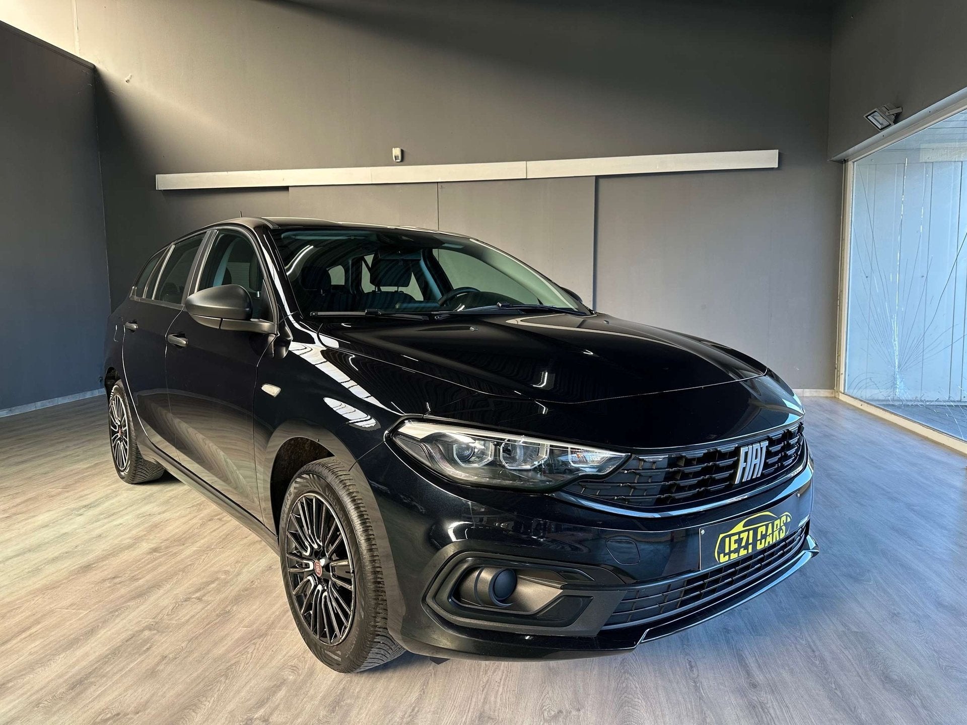 Fiat Tipo Tipo SW Cross 1.0 T FireFly * 1 Jaar Garantie *, Achat, Euro 6, Entretenue par le concessionnaire, Noir