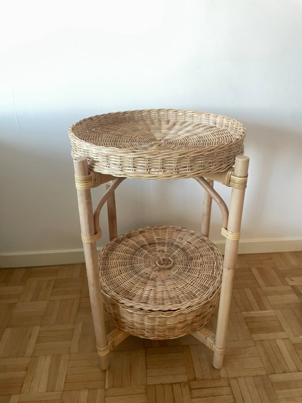 Rotan nachtkastje Ikea (TOLKNING), Huis en Inrichting, Ophalen, Overige materialen, 55 tot 70 cm, Zo goed als nieuw
