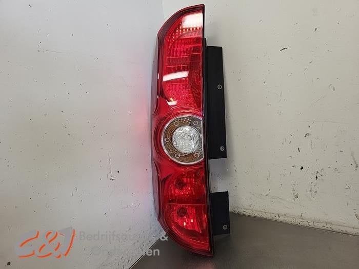 Feu arrière gauche d'un Fiat Doblo, -, 3 mois de garantie, Utilisé, Fiat
