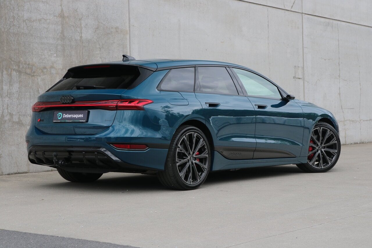Audi A6 e-tron Avant Performance 367 pk FULL! PSENS + CAM A, Zwart, 271 kW, A6, Te koop