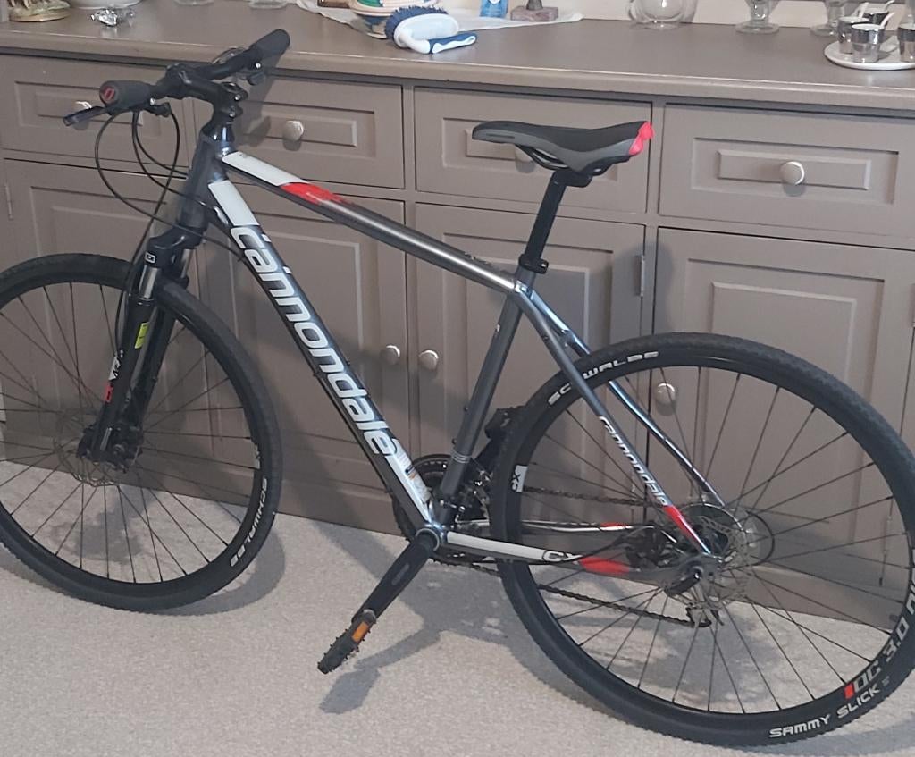 VTC CANNONDALE SL 28 POUCES T'AILLE L, Enlèvement, Comme neuf