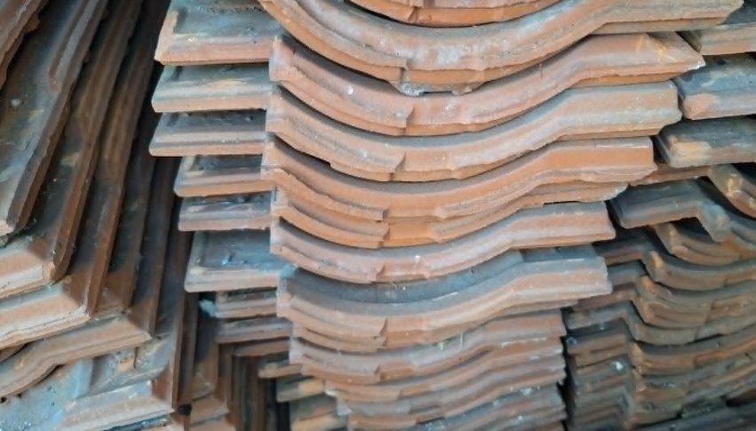 KORAMIC DAKPANNEN, Doe-het-zelf en Bouw, Dakpannen en Dakbedekking, Zo goed als nieuw, Dakpannen, Overige materialen, Rood, Ophalen