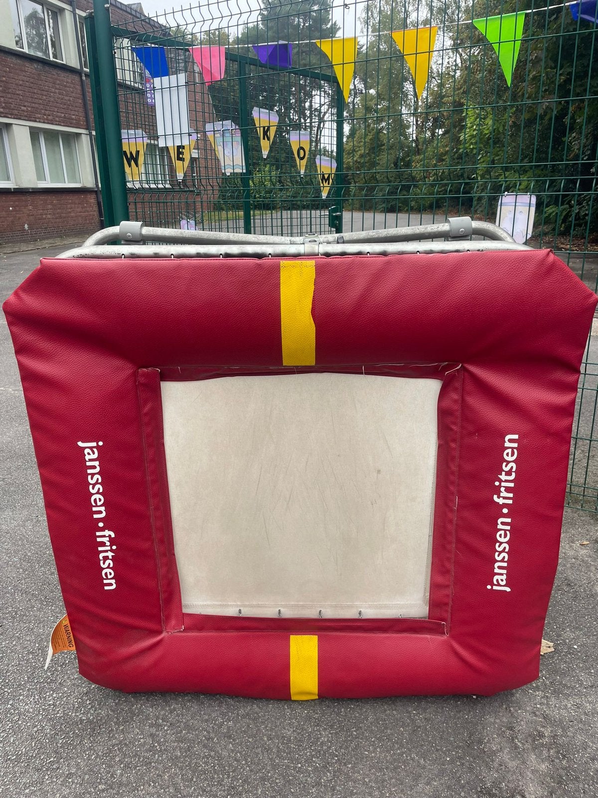Janssen-Fritsen trampoline, Ophalen, Zo goed als nieuw