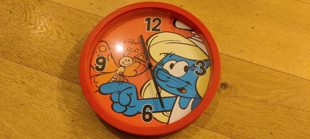 Wandklok Smurfin, Verzamelen, Ophalen, Zo goed als nieuw, Smurfin, Gebruiksvoorwerp