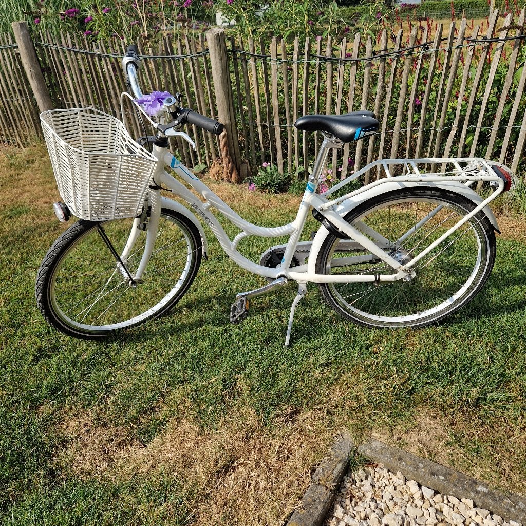 Mooie witte kinderfiets 24 inch, Ophalen, Zo goed als nieuw, Kildemoes, Terugtraprem