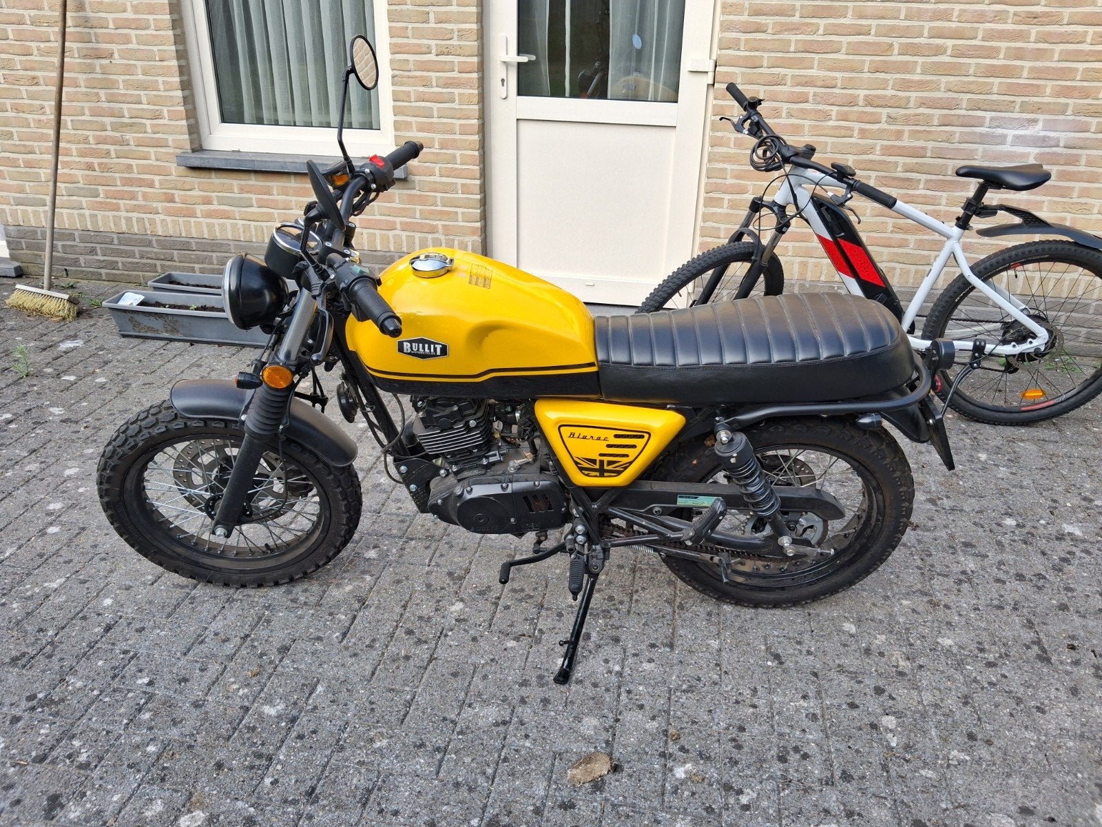 bullit bluroc 125cc, Particulier
