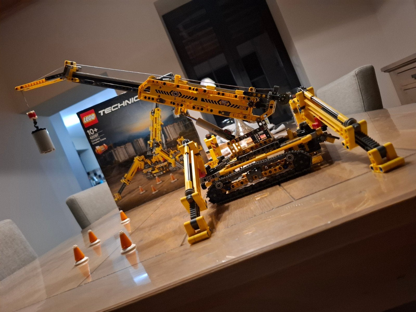 Technics Crawler Crane., Ophalen