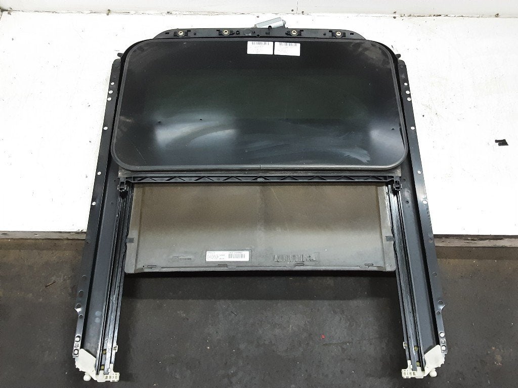 TOIT OUVRANT Volkswagen Golf VI (5K1) (01-2008/11-2013), Volkswagen, Volkswagen AG, Utilisé, Kundenbetreuung@volkswagen.de