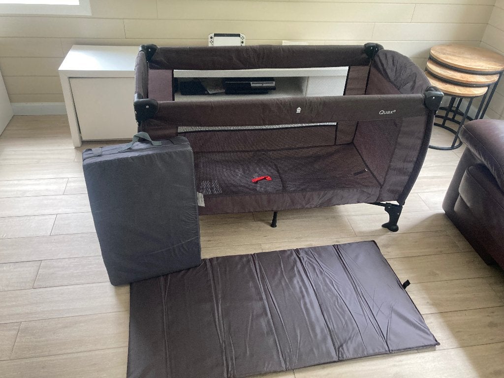 Reisbedje Quax met extra matras, Ophalen, Gebruikt, Reisbedje