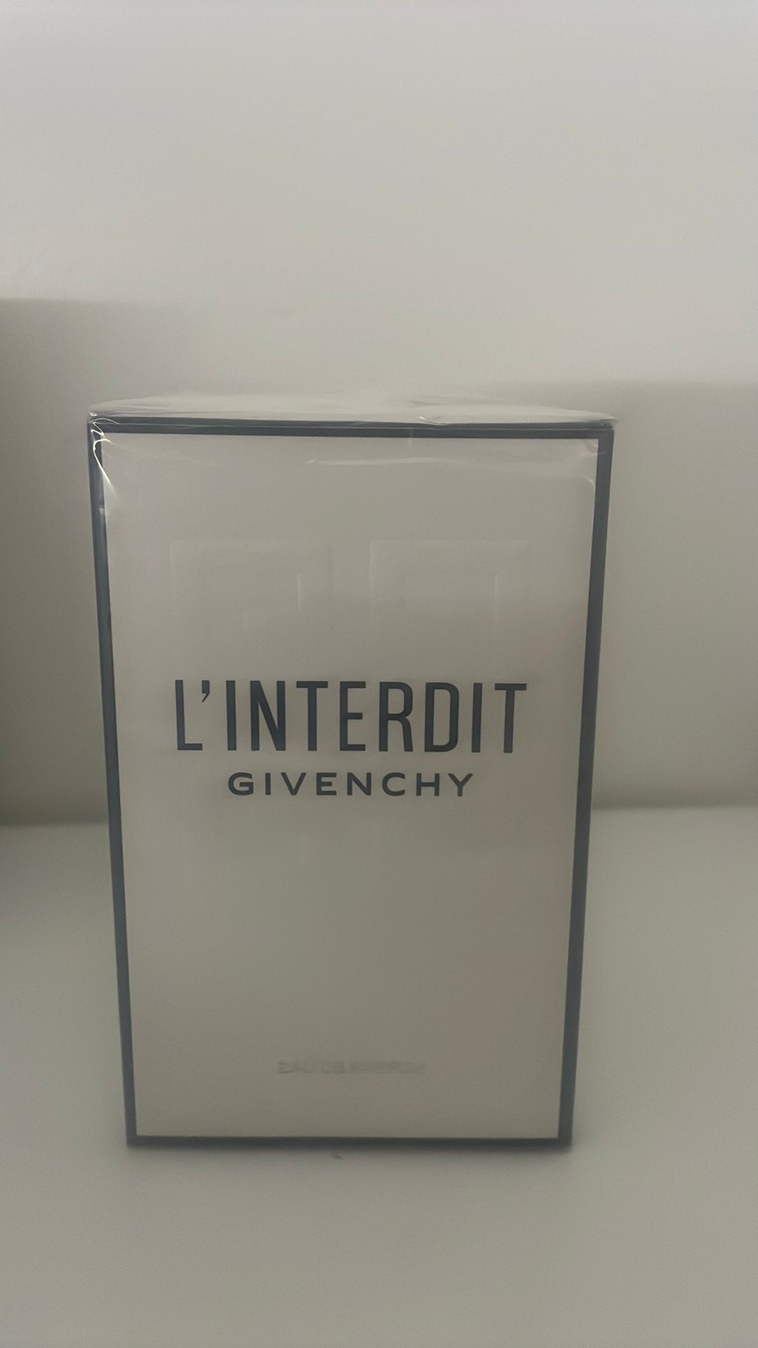 L’interdit Givenchy, Collections, Enlèvement, Neuf