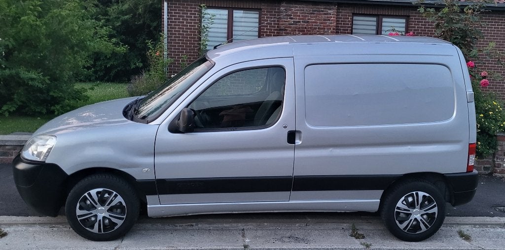 CITROËN BERLINGO 1.6 HDI UTILITAIRE/PRÊT À IMMATRICULER !, Autos, Camionnettes & Utilitaires, Particulier, ABS, Airbags, Air conditionné