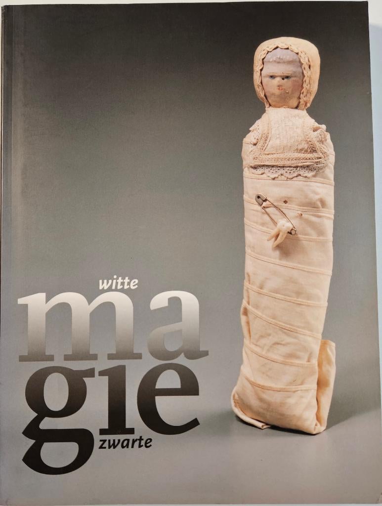 Witte Magie, Zwarte Magie - 1995 - ASLK-galerij Brussel, Enlèvement ou Envoi, Comme neuf, Ingrid De Meûter