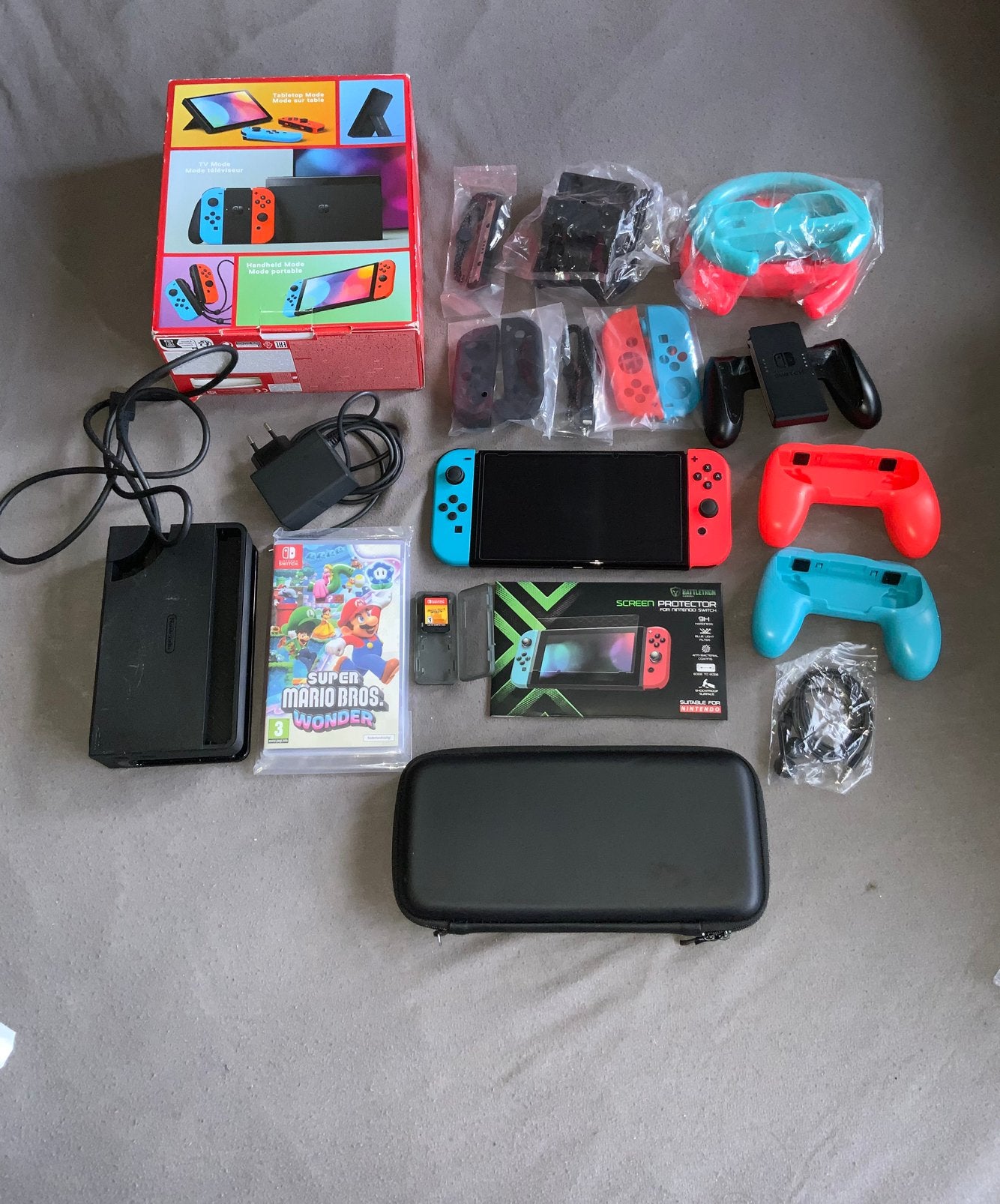 Nintendo Switch OLED met games en accesories, Ophalen, Zo goed als nieuw, Switch OLED