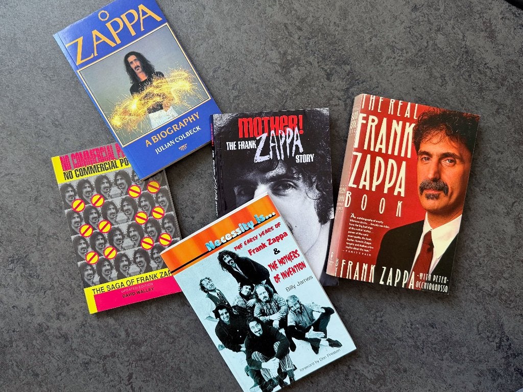 FZ x5: 5 boeken over leven en werk van Frank Zappa, Livres, Musique, Enlèvement ou Envoi, Comme neuf, Artiste, Diverse Auteurs