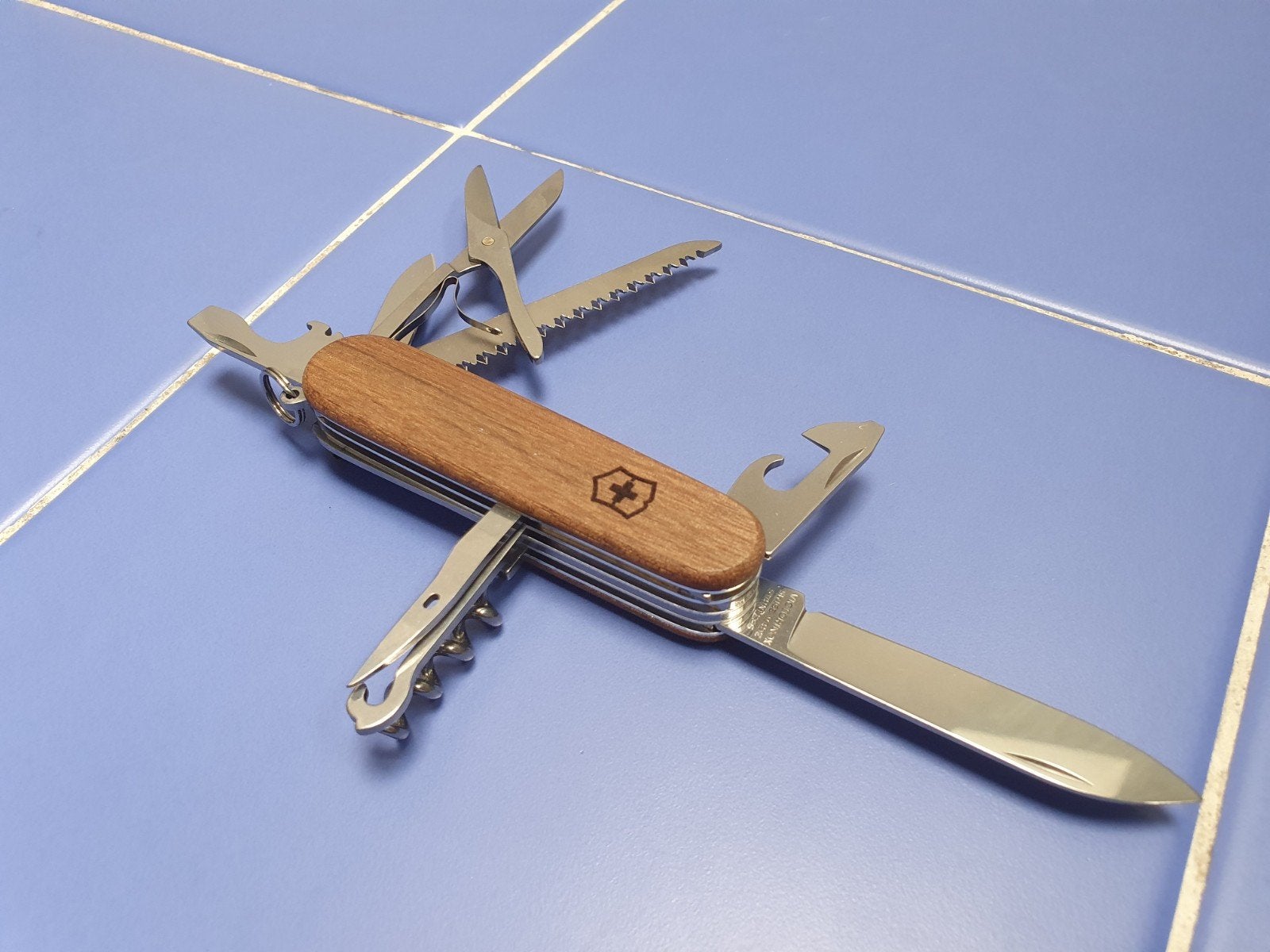 Zakmes - Swiss Knife.  Victorinox   Huntsman Wood, Ophalen of Verzenden, Nieuw