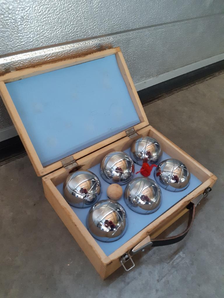 Magnifique set de boules de pétanque dans une boîte en bois, Enlèvement, Utilisé