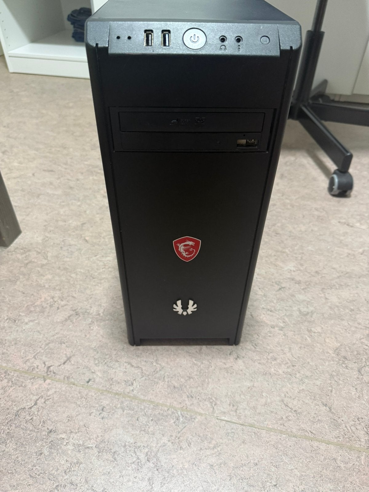Nette gaming PC, volledig werkend. i5-8400, GTX 1060 6GB,, Games en Spelcomputers, Games | Pc, Ophalen, Zo goed als nieuw, Overige genres