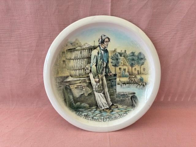 Assiette en porcelaine Boch Keramis, Antiquités & Art, Enlèvement ou Envoi