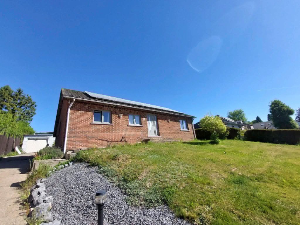 Villa  120 m2 avec piscine couverte, 120 m², 1000 à 1500 m², Province de Namur, 2 pièces