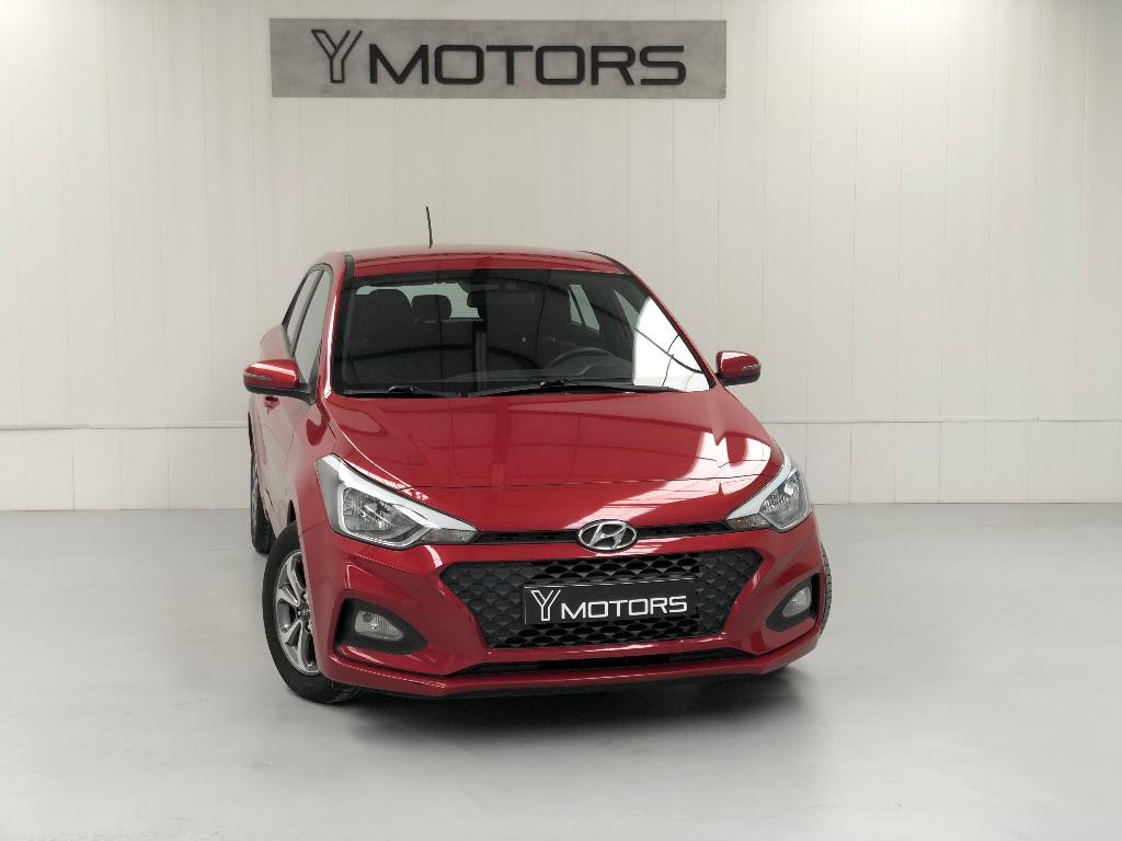 HYUNDAI i20 1.2i ACTIVE FACELIFT APPLE CAR PLAY GARANTIE, Autos, Rouge, Achat, Euro 6, Entreprise