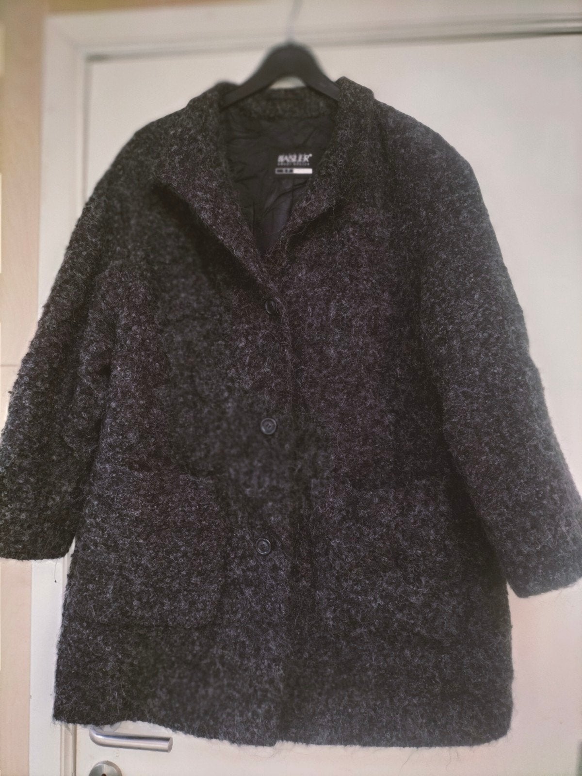 Basler, mooie halflange donkergrijze jas 46-48, Kleding | Dames, Ophalen of Verzenden
