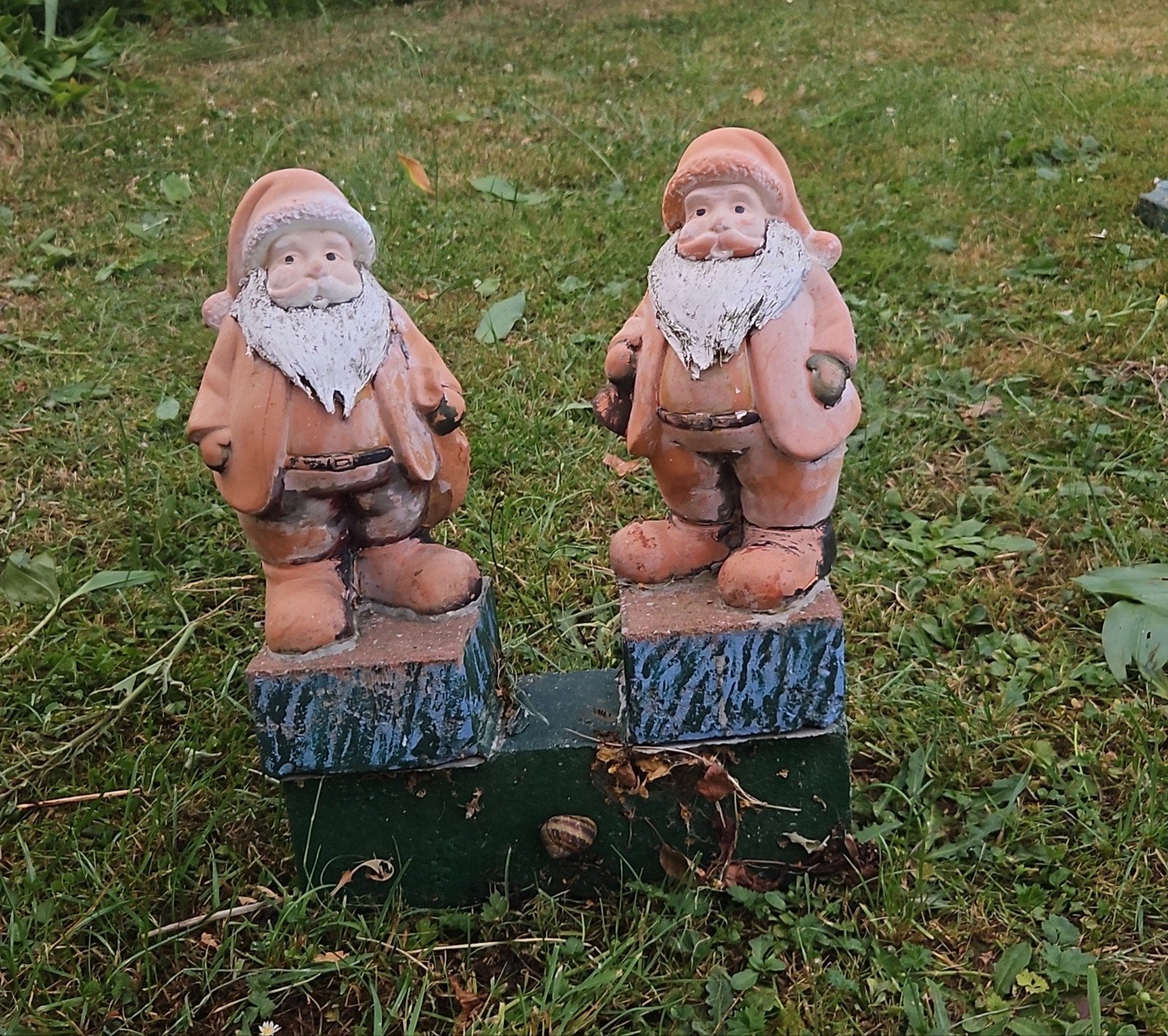 Lot de 2 figurines en béton, Jardin & Terrasse, Enlèvement, Utilisé, Béton, Nain de jardin