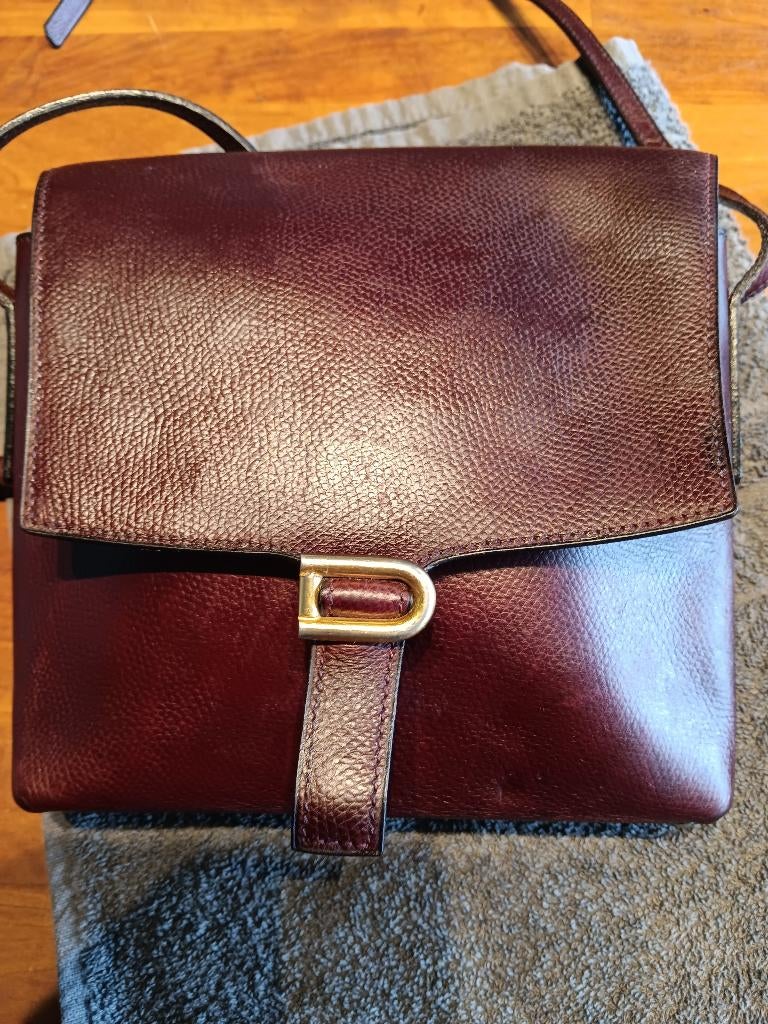 Mooie handtas van Delvaux Bordeaux, Handtassen en Accessoires, Tassen | Damestassen, Ophalen, Gebruikt, Rood, Handtas