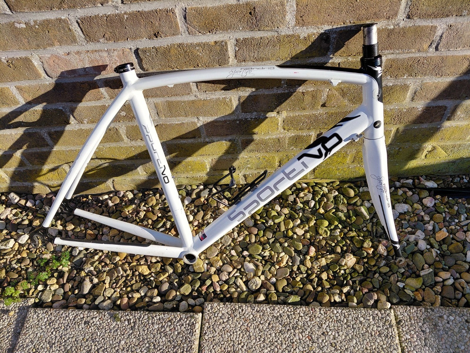 Cadre de vélo de route Sportivo Flandria.
Carbone pour, Enlèvement, Cadre