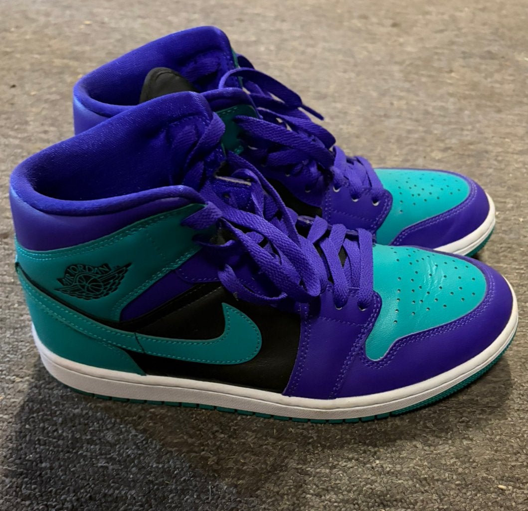 Air jordan 1 mid black grape, Autres couleurs, Comme neuf, Enlèvement, Baskets