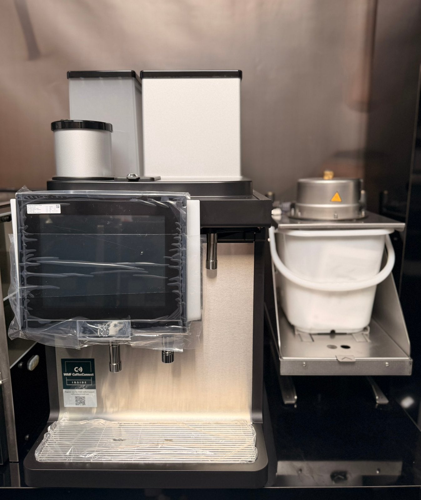 Splinternieuwe WMF 9000 F professionele filterkoffiemachine., Electroménager, Cafetières, Neuf, Enlèvement