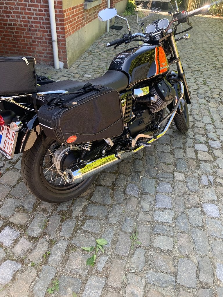 Moto Guzzi v7, Motoren, 750 cc, Cardan-aandrijving, 2 cilinders, Occasion