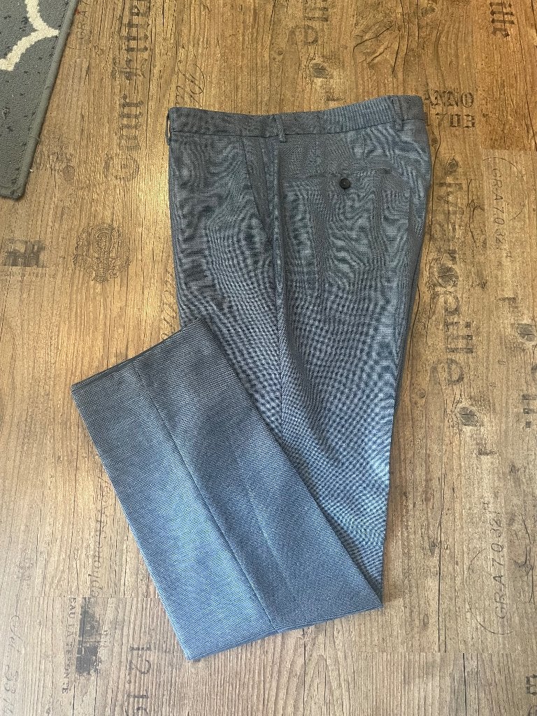 Hugo Boss heren pantalon 100% wol maat XL lichtblauw, Blauw, Ophalen of Verzenden, Zo goed als nieuw, Hugo Boss