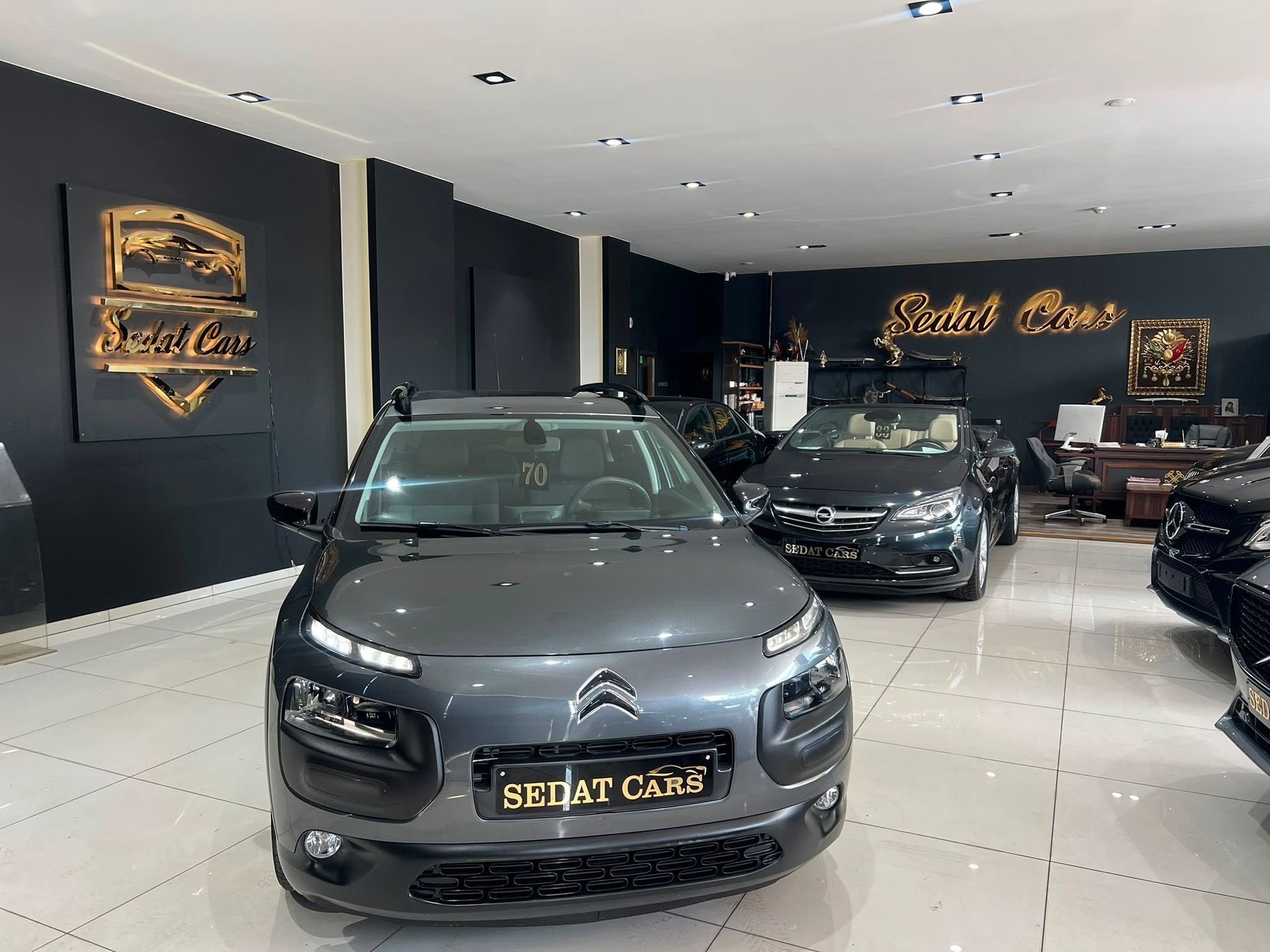 Citroën C4 Cactus 1.2 BENZINE AUTOMAAT VAN 1STE EIGENAAR, Auto's, Stof, Gebruikt, Euro 6, 1199 cc