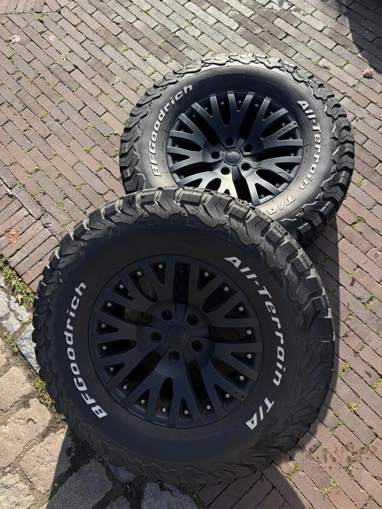 Kahn Jeep Velgen, Enlèvement, Jante(s)