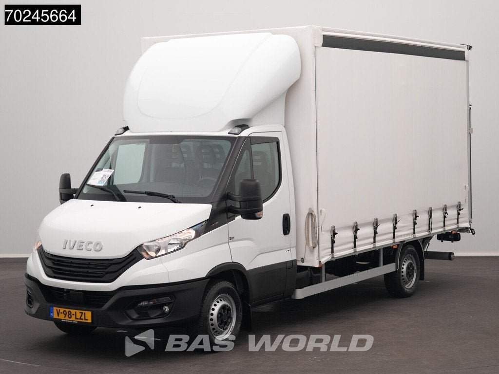 Iveco Daily 35S18 BPM VRIJ! 3.0L Laadklep 180PK Schuifzeilen, Auto's, Bestelwagens en Lichte vracht, Bedrijf, Te koop, Achteruitrijcamera