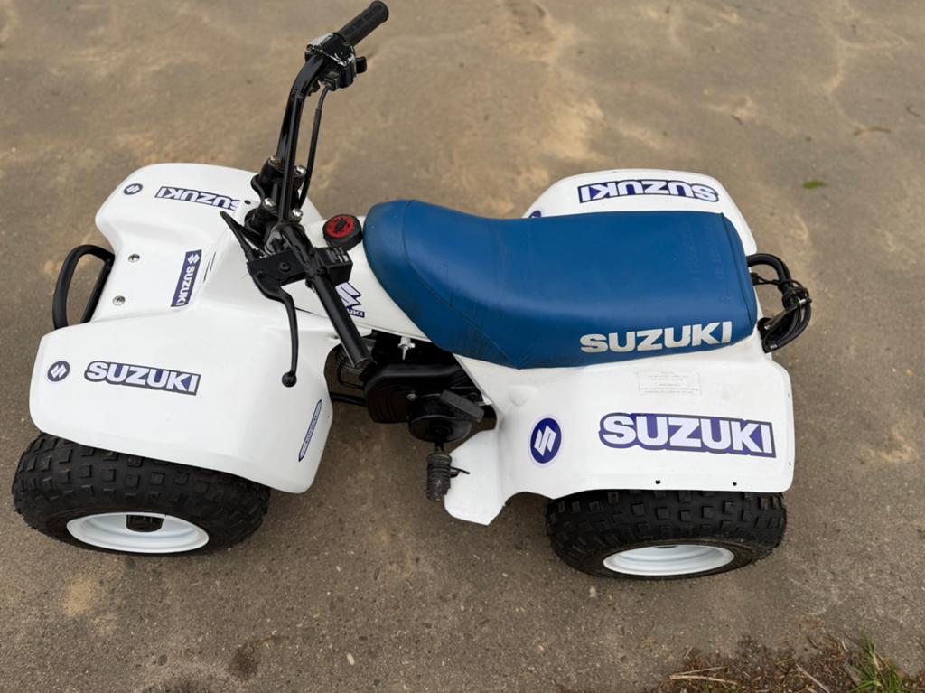 Suzuki lt 50, Motoren
