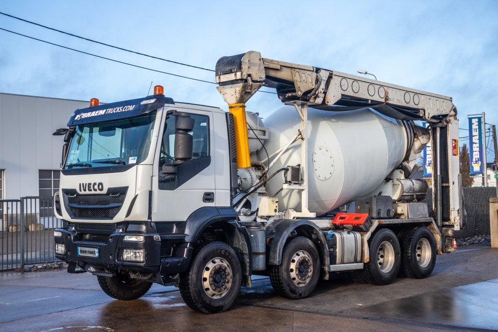 Iveco EUROTRAKKER 400+BAND/TAPIS/BELT-T40 (bj 2017), Automaat, Achterwielaandrijving, 400 pk, Euro 6