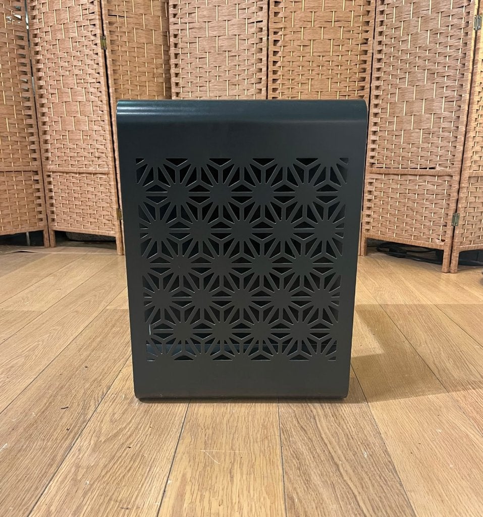Design on Stock Koyo Bijzettafel Zwart NP €769, Huis en Inrichting, Tafels | Bijzettafels, Design Bijzettafels Design on Stock