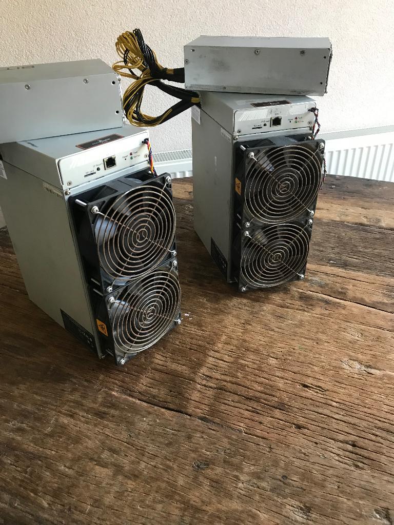 Bitmain Antminer Z15 420KH 1510W ZCash (ZEC) Crypto Miner, Computers en Software, Ophalen of Verzenden