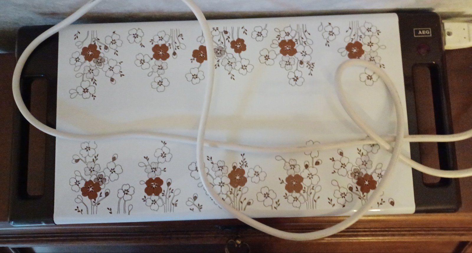 AEG schotelverwarmer, Huis en Inrichting, Metaal, Overige merken, Ophalen, Beige