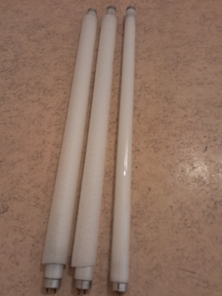 Trois (3) Tubes fluorescents à haut rendement lumineux- 60cm, Enlèvement, Comme neuf, Osram, Ampoule