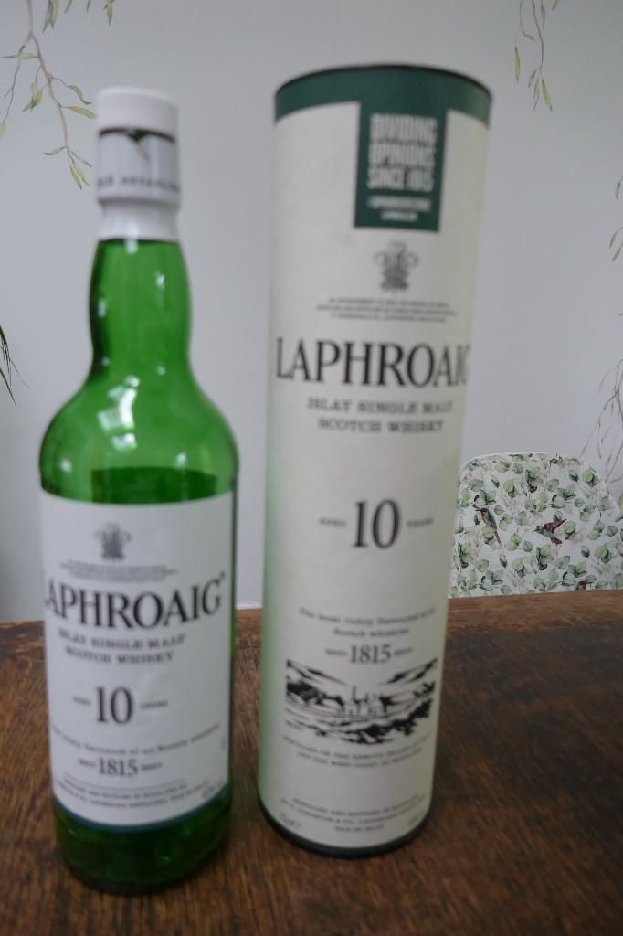 Laphroaig whiskyfles met doos, Ophalen of Verzenden, Zo goed als nieuw, Overige typen