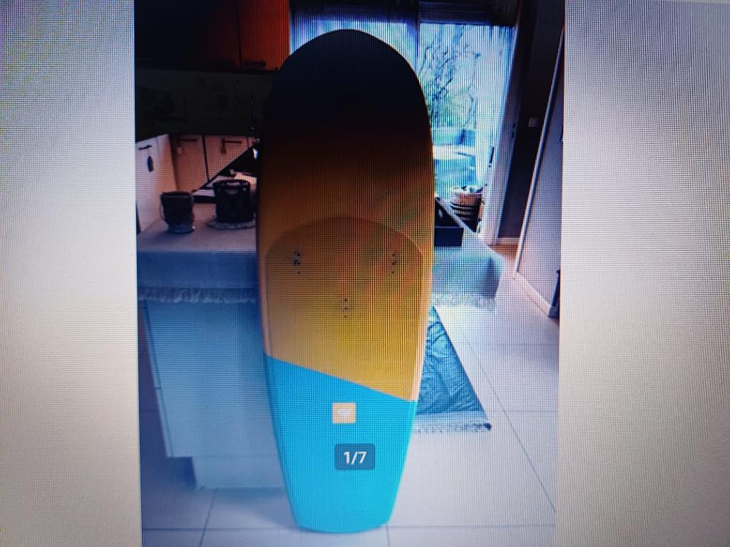 FOLIEPLANK VAN ÉÉN STEEK 148CM GOEDE STAAT 190€!!!, Watersport en Boten, Twintip, Ophalen, Gebruikt, Kitesurf-set
