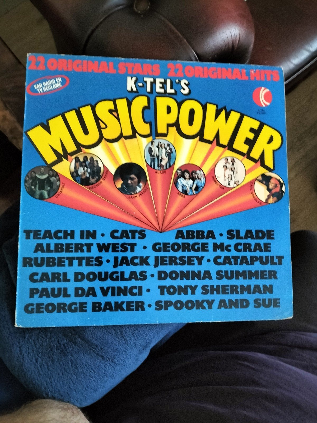 K-Tel's Music Power met bekende hits uit 1974, Verzenden