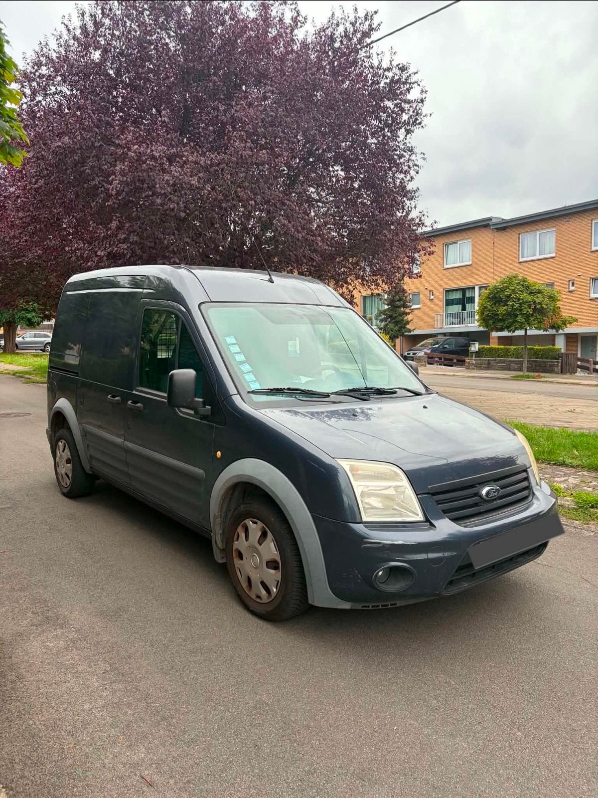 Ford Connecte 1.8 Tdci prete à immatriculer, Autos, Camionnettes & Utilitaires, Attache-remorque, Achat, Entreprise, 2 places